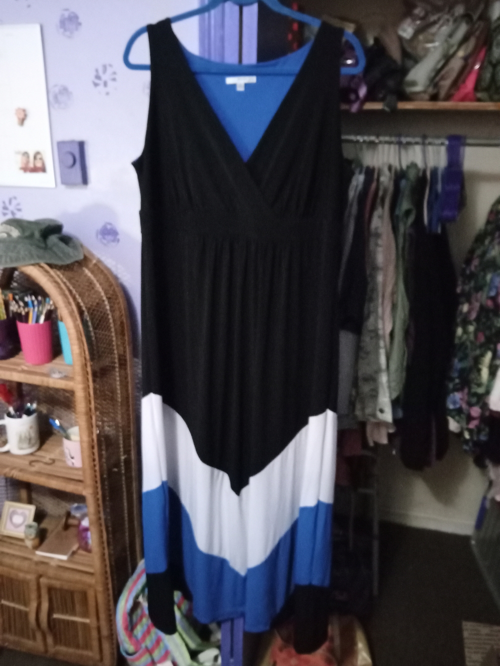 Studio One Sleeveless V-Neck Maxi Dress In Black, White & Blue